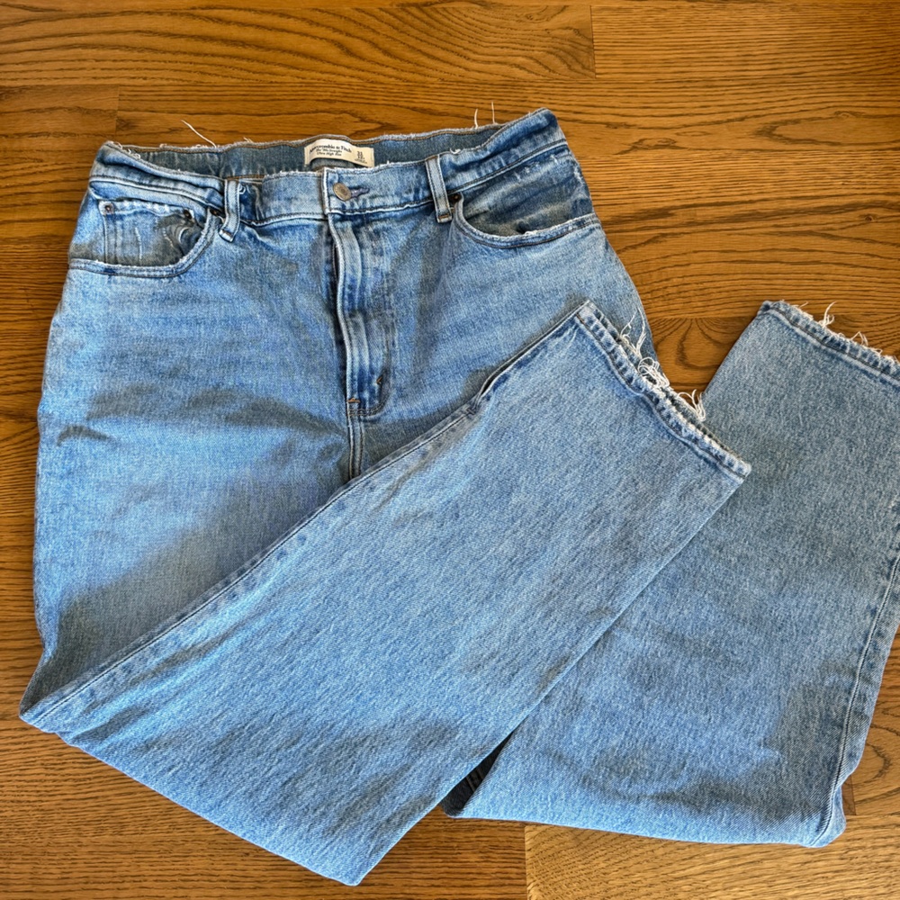 Abercrombie ‘90s Straight Leg Jeans (petite)